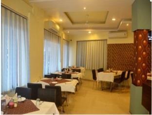 Hotel Muskan Palace 우자인 외부 사진